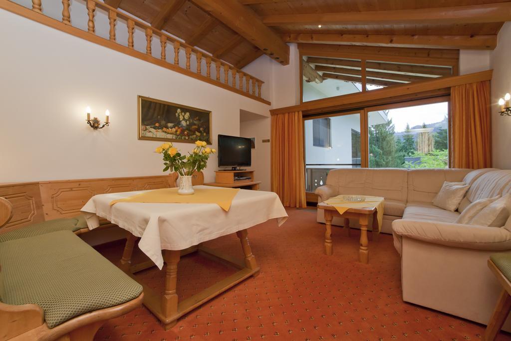 Appartamento Haus Waldrand Oberndorf in Tirol Esterno foto