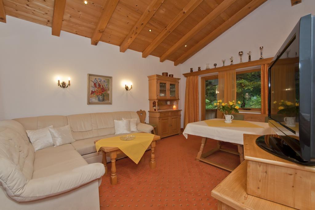 Appartamento Haus Waldrand Oberndorf in Tirol Esterno foto
